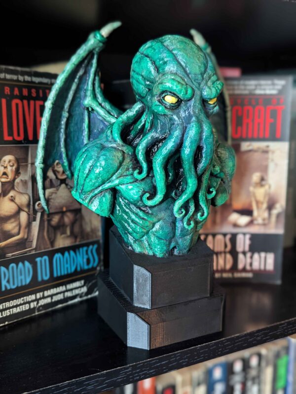 Cthulhu Bust - H.P. Lovecraft Fan Art Statue - Handpainted 10" Tall Cthulhu Figure - Horror Artwork - Bookshelf Decor